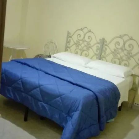 Camera 600 Mt Policlinico Guest house