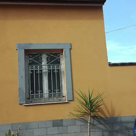 Camera 600 Mt Policlinico Guest house Messina